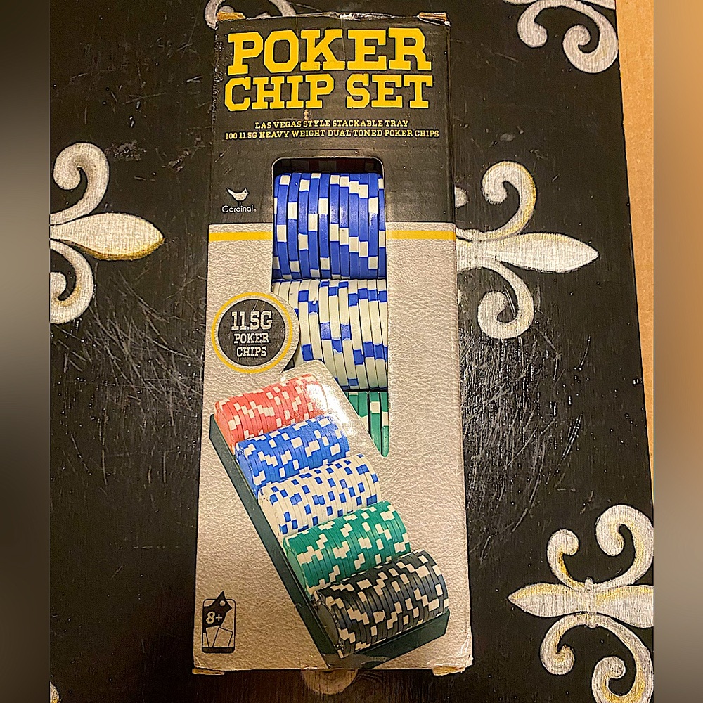 PREMIUM quality Cardinal Poker Chip Set with Tray